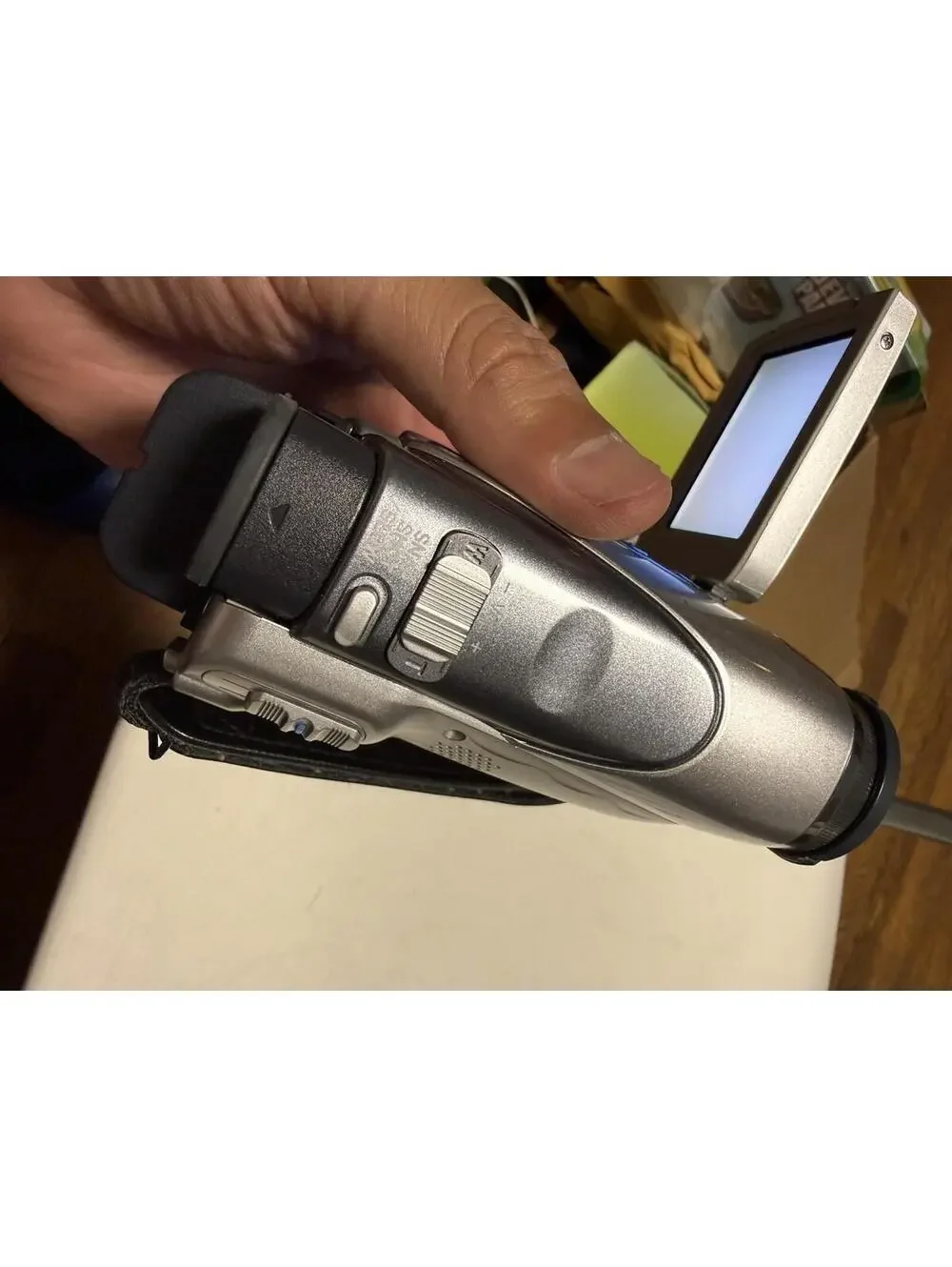 JVC PAL MiniDV Camcorder 25x Optical Zoom - Video Transfer (GR-D275U) With Manua